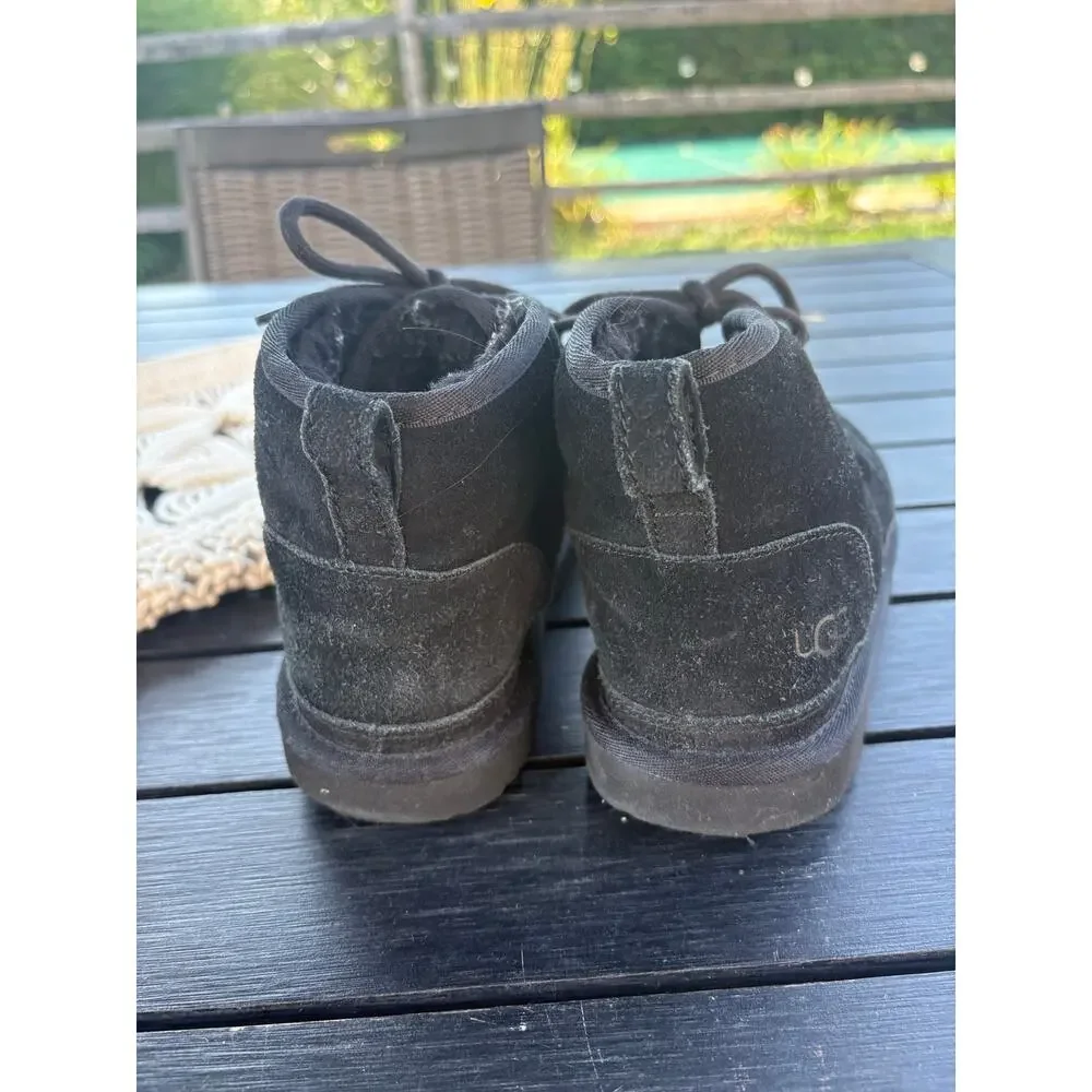 Ugg Kids Neumel II Black Chukka Ankle Boots Size 4 Suede Leather Winter Booties